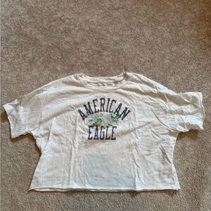 White American Eagle graphic t shirt